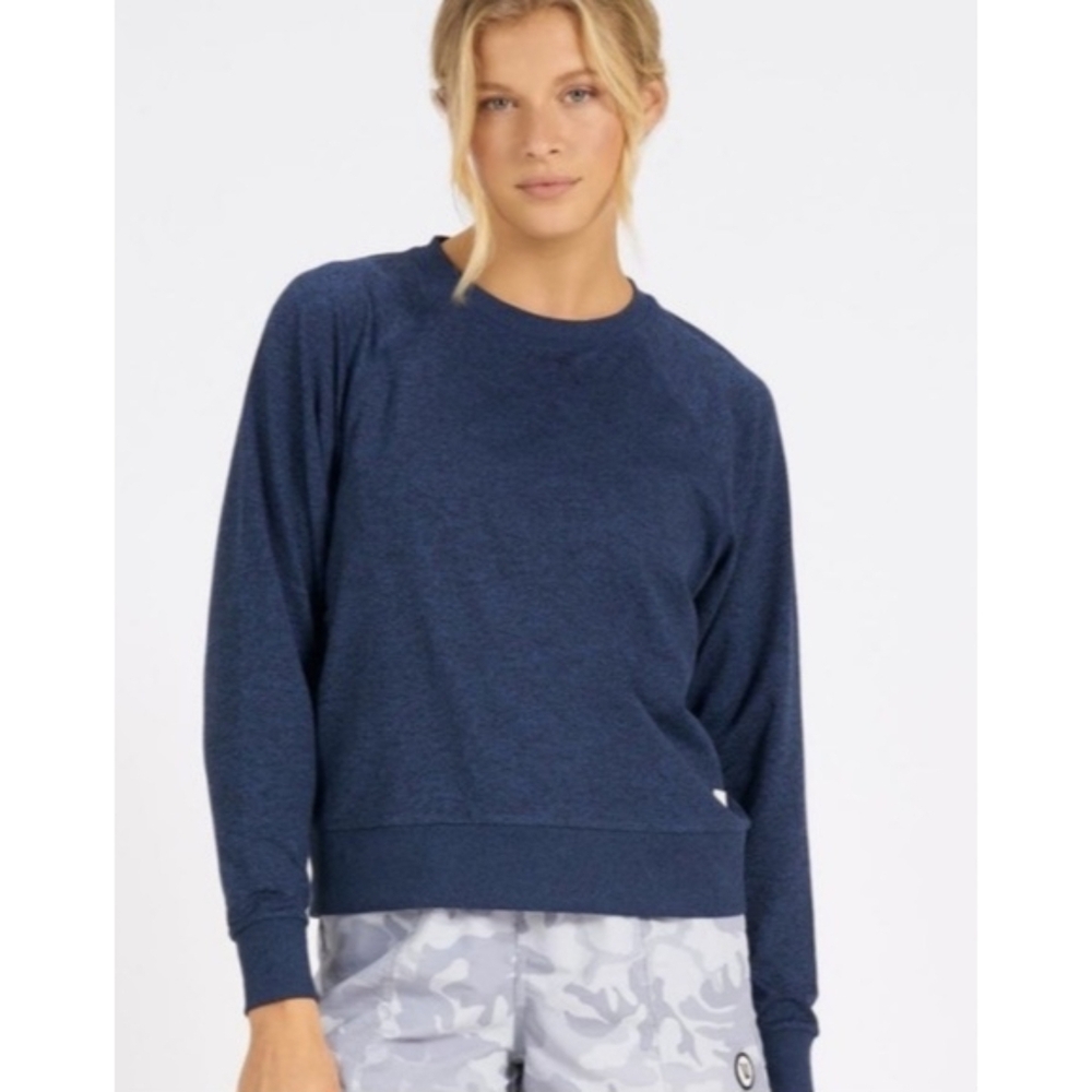 Vuori Crewneck in Heathered Navy Blue Women's Size S